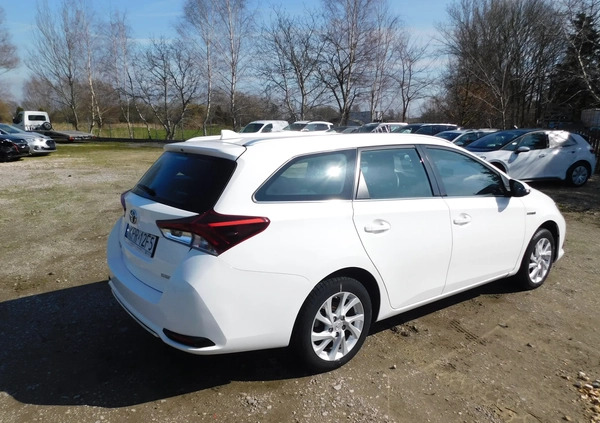 Toyota Auris cena 46125 przebieg: 49000, rok produkcji 2018 z Zbąszyń małe 137